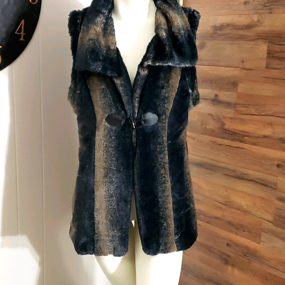 💃Jessica Simpson💃XL Faux Fur Vest - Picture 1 of 3